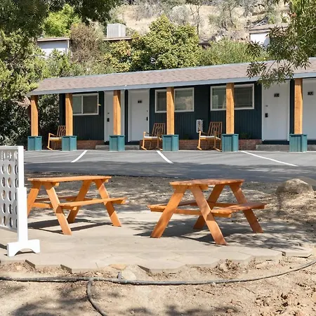 The Belle Sequoia Motel Rm9 Three Rivers Exterior photo
