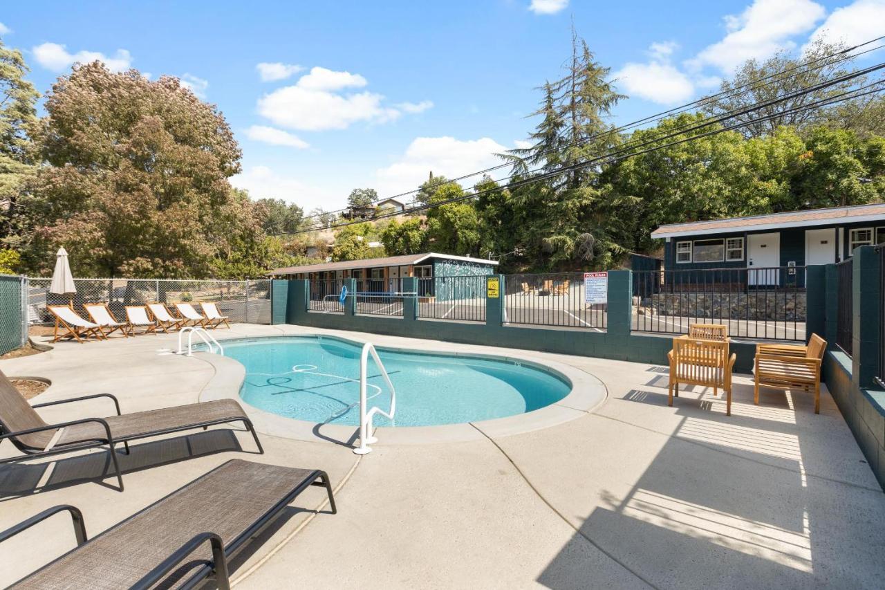 The Belle Sequoia Rm9 Three Rivers