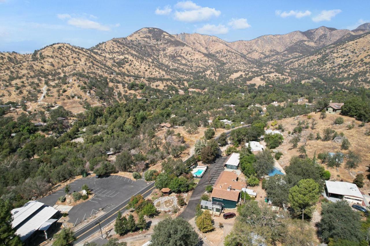 The Belle Sequoia Rm9 Holiday home Three Rivers